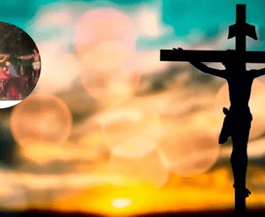 Joven tiene impensada reacción cuando 'crucificaban' a Jesús y escena es viral en X.