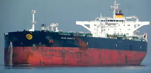 Capitán del buque que causó el derrame de petróleo acusa a Repsol de irregularidades
