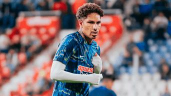¡Atención hinchas! Paolo Guerrero ya calienta en Matute y espera su oportunidad para debutar