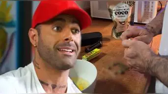 Sebastián Lizarzaburu sorprende al hacer postres, pero usuarios notan peculiar ingrediente: “Eso no es perejil”