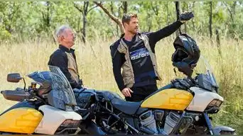 Chris y su padre visitan a personas y lugares de su historia