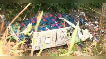 Colombia | Bus cae por acantilado y deja 17 escolares fallecidos: chofer se habría quedado dormido