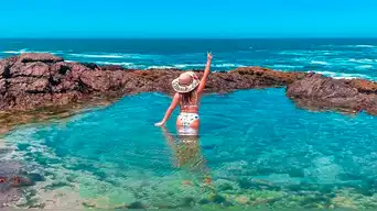No es el Caribe, es Perú: la playa de aguas cristalinas y pozas naturales ideal para relajarse sin oleaje a pocas horas de Lima