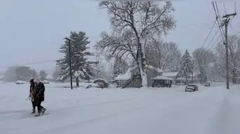 Nevadas históricas y carreteras cerradas: tormenta invernal impacta a 25 estados