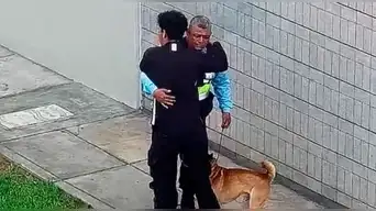 Joven dio tremendo abrazo a sereno de Miraflores por encontrar su perrito extraviado