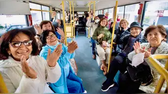 Adultos mayores viajarían GRATIS en el transporte público tras propuesta en el Congreso: conoce desde qué edad aplica el beneficio