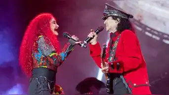 Alex Lora vuelve a nuestro país para cantar sus mejores éxitos.