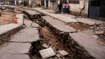 Este barrio de Lima se está HUNDIENDO desde hace más de 10 años: casas y parques DESNIVELADOS y el SUELO COLAPSADO