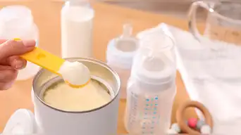 ¡ALERTA SANITARIA! 13 bebés terminan en HOSPITALIZACIÓN tras consumir CONOCIDA leche infantil: uno está en UCI