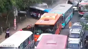 Accidente múltiple en Los Olivos deja más de 15 heridos tras choque entre conocidas unidades de transporte público