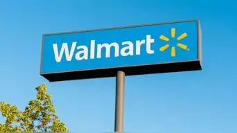 Horror en Walmart | Adulto mayor protagoniza terrible choque en el estacionamiento y ATROPELLA a dos personas