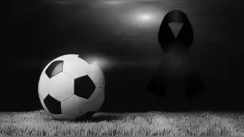Luto en el fútbol: Hallan sin vida a reconocido exfutbolista dentro de su vehículo