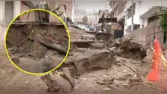 VMT EN RIESGO | Rotura de tubería matriz en Nueva Esperanza deja casas en peligro de colapso: Esto dice Sedapal