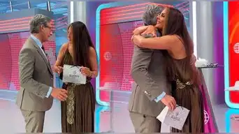 Federico Salazar SORPRENDE a Rebeca Escribens con costoso regalo durante el detrás de cámaras: "Miren..."