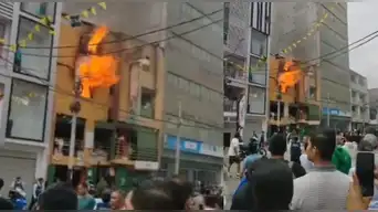 ¡ALERTA! Reportan incendio en el emporio comercial de Gamarra en La Victoria