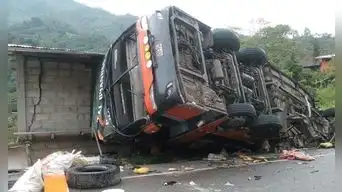 Tragedia en la Carretera Central: bus interprovincial deja 11 fallecidos y más de 15 heridos en Huánuco