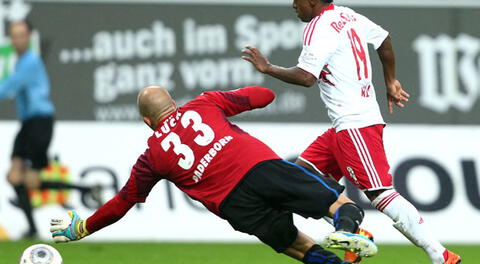 Yordy Reyna y su gol en el Red Bull Salzburg: velocidad y toque.