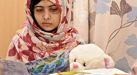 A los 15 años, Malala recibió dos balazos. Grupo terrorista volvería atentar contra ella.