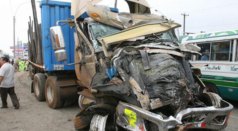 Un hombre perdió la vida en choqie múltiple entre bus escolar, trailers y camión de basura