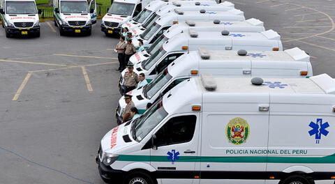 Ambulancias de la PNP.