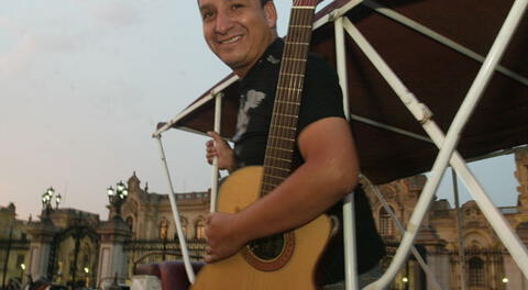 Artista felicitó a Cosa Nuestra.