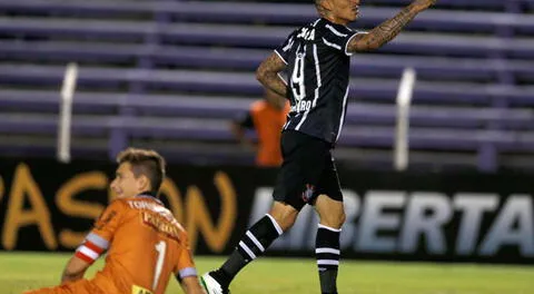 Paolo Guerrero es histórico en el Corinthians