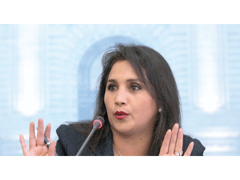 Ana María Solórzano: anuncia que se sancionaría a los congresistas viajeros