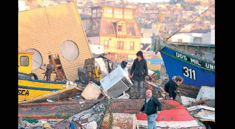 Once muertos, casas destruidas y embarcaciones arrastradas por fuerte sismo