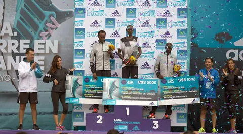  Manza (Kenia)  fue primero,Tolossa (Etiopia) segundo y  Muriuk tercero en el podio