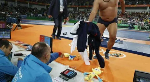 Río 2016: atleta fue descalificado y sus entrenadores protestaron así (VIDEO y FOTOS)