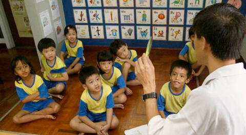 Los sueldos de los maestros en Singapur son elevados. Según la prueba PISA, la isla tiene la mejor educación del mundo