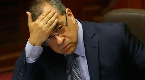 Jaime Saavedra se quiebra al despedirse del Ministerio de Educación 