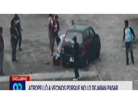 Taxista ebrio le mete carro a sus vecinos durante celebración de Año Nuevo en Chimbote