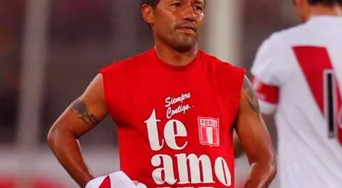 Roberto 'El chorri' Palacios se emociono al ver que Perú clasificó al mundial.