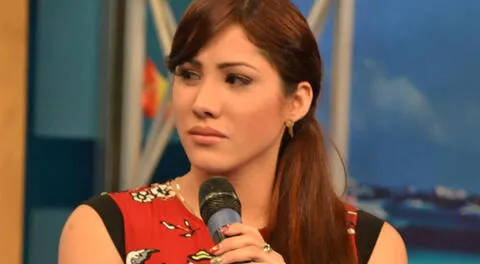 Leslie Castillo siendo entrevistada