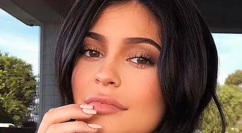 Kylie Jenner enternece con la primera foto completa de su bebé 