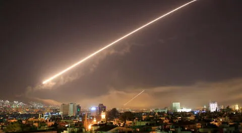 Estados Unidos bombardea Siria EN VIVO: ataque destruyó supuestas instalaciones de armamento químico [VIDEO y FOTOS]