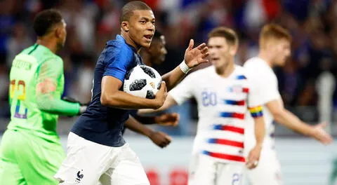 Kylian Mbappé celebra el gol del empate de  Francia antes Estados Unidos