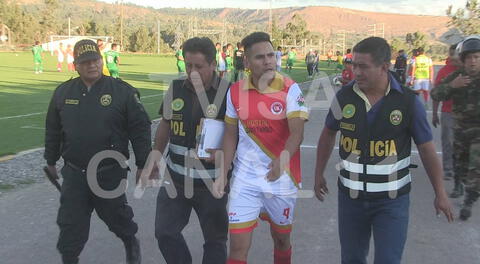 Detienen a jugador del Kimbiri José Larraín por suplantación. FOTO: TVISA Canal 11