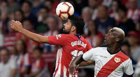 Luis Advíncula tuvo una buena actuación ante Atlético Madrid