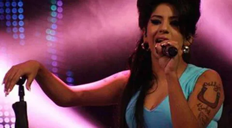 Imitadora de Amy Winehouse denuncia a local que no le permitió cantar por falta de público