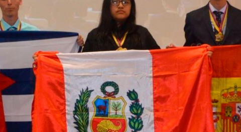 Escolar ganó medalla por olimpiada de Biología en Ecuador