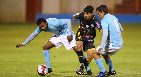 Horacio Calcaterra anotó cuatro goles en la goleada del Cristal 8-0 Sport Rosario