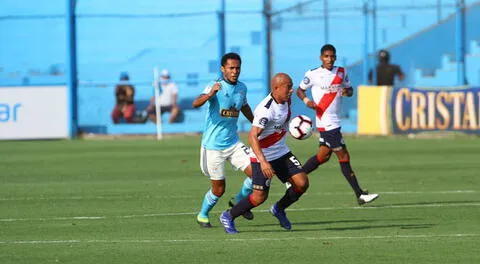 Carlos Lobatón reconoce que fue buena la victoria ante Municipal, pero aún falta mejorar. FOTO: LIBERO