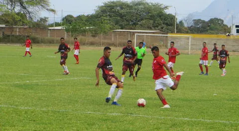 Juan Aurich empató 1-1 con Asociación Torino por la Departamental de Piura FOTO: Roberto Saavedra