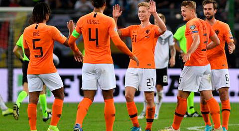 Festejo de los jugadores de Holanda tras la victoria 4 a 2 ante Alemania. FOTO: EFE