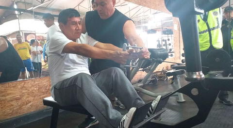 Conozca al peruano uno de los más fuertes del mundo que entrena a serenos de Surco