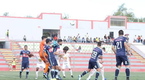 Garcilaso pudo lograr un empate ante Ayacucho gracías al tanto de Archimbaud . FOTO: Futbol Peruano