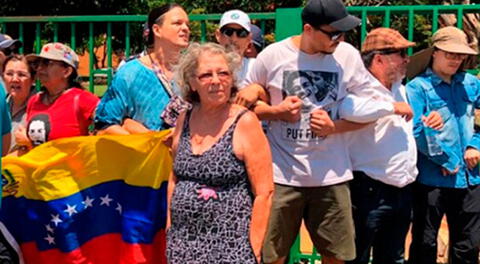 Los seguidores de Guaidó y Maduro se pelearon frente a la embajada de Venezuela en Brasil 