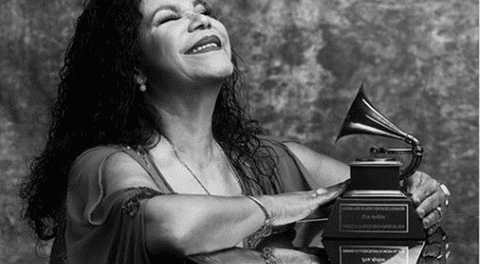 Eva Ayllón es una de las artistas más importantes del país, y quizás la más reconocida en cuanto a música criolla. 